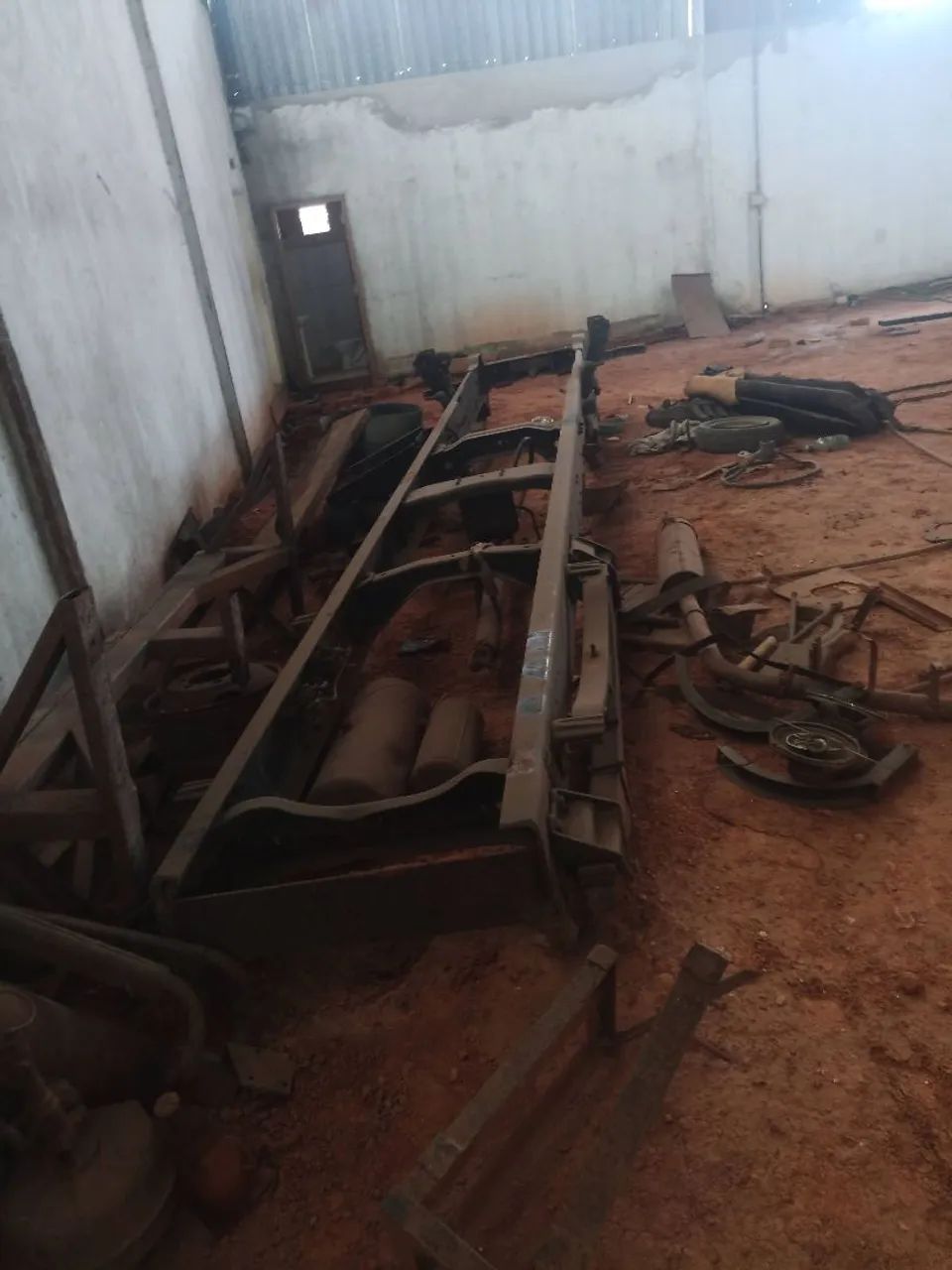 Chassis de cargo toco mecânica operacional no documento. - Foto 3