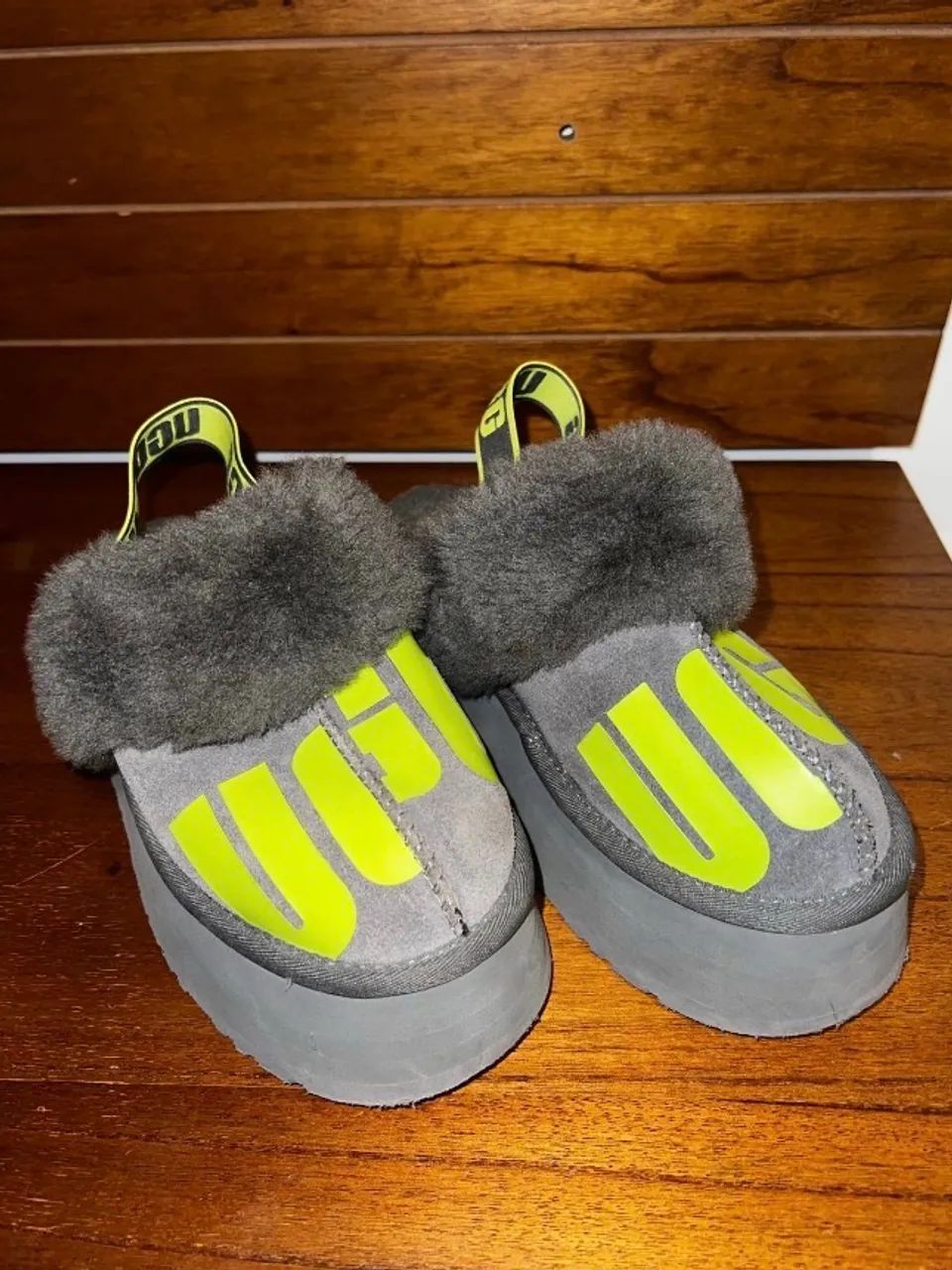 UGG Funkette Camurça Plataforma 