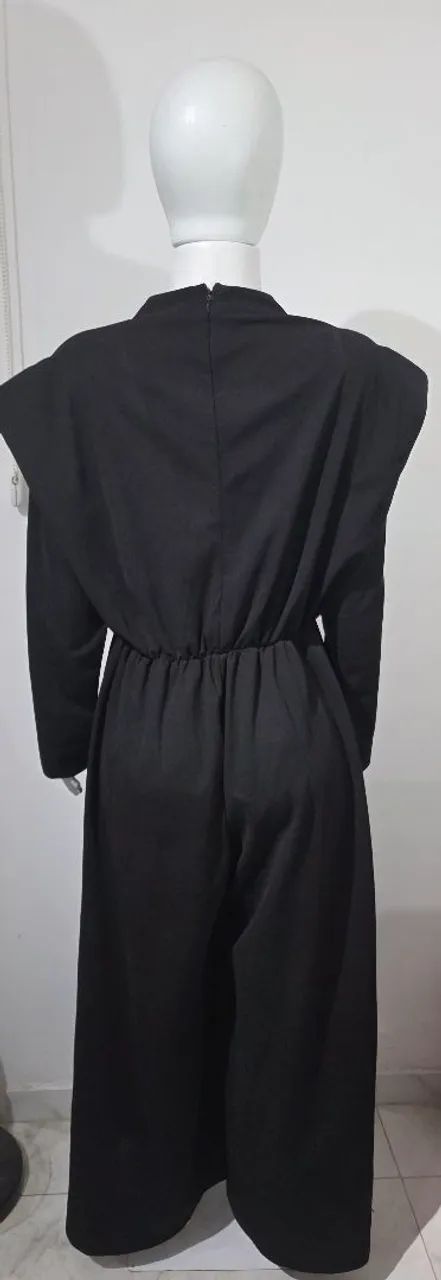 Macacão preto de manga comprida tamanho G - Foto 3