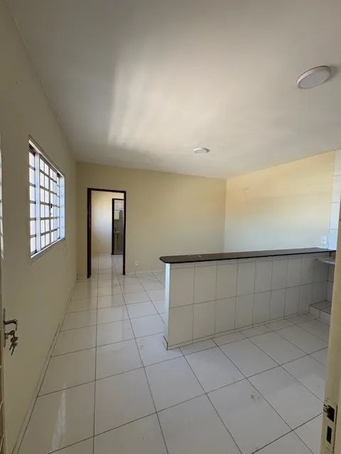 vendo sobrado e casa ótima localização  - Foto 4