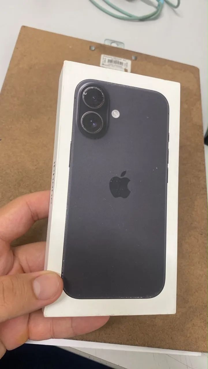 IPHONE 16 128gb Black LACRADO  - Foto 2