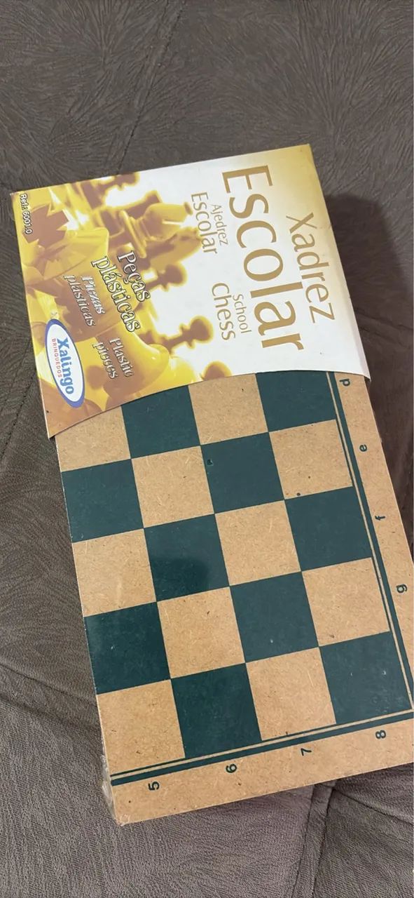 Vendo Excelente jogo de Xadrez novo!
