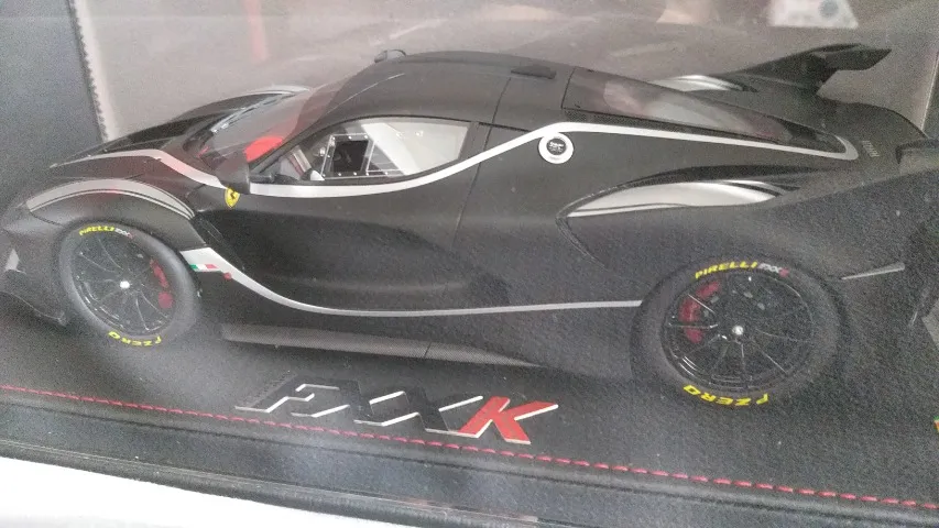 Miniatura Ferrari 599 Gtb Fiorano Hot Wheels 1/18 - Hobbies e