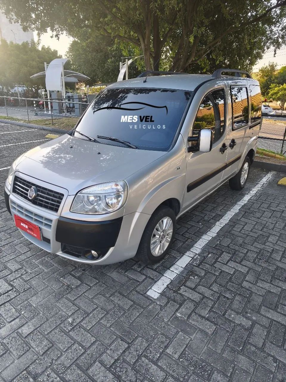 Fiat Doblo essence 1.8 ano 2012 - Foto 2