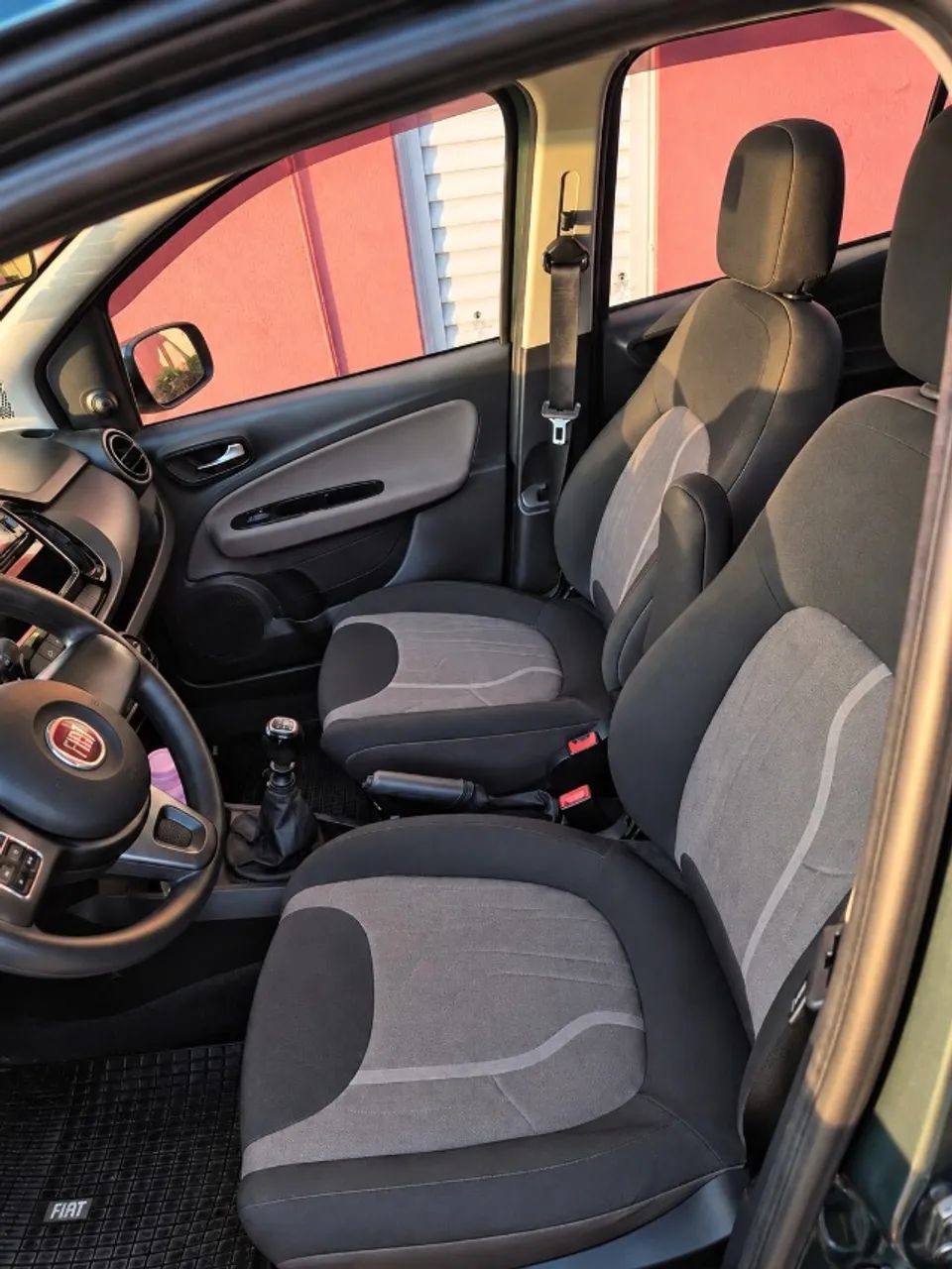 Fiat Uno WAY 1.0 Flex 6V 5P 2017 - Foto 4