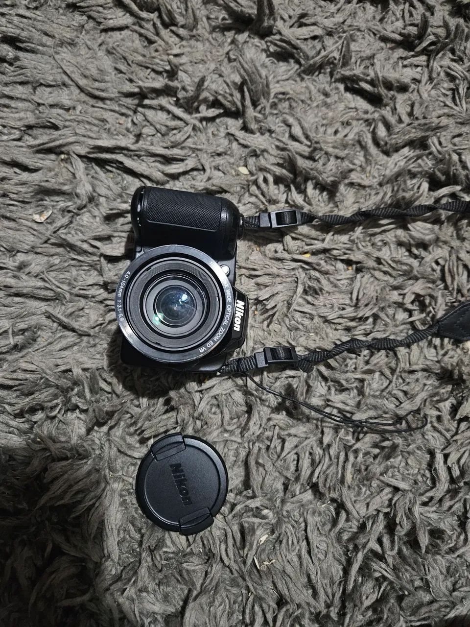 Câmera Coolpix L810 