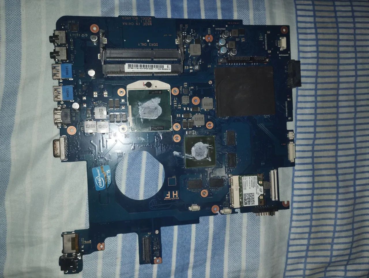 Placa Mãe Samsung NP550P5C c/ Processador Intel Core i5 / Placa com defeito LEIA