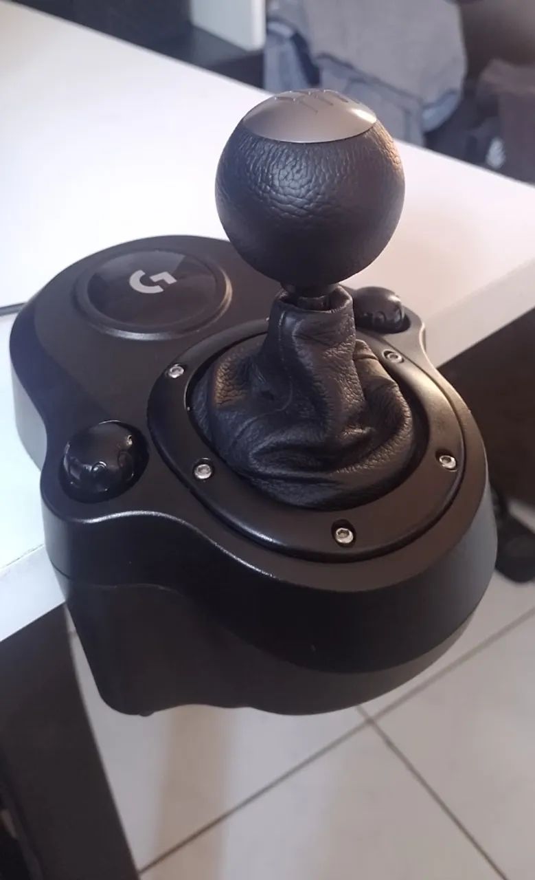 Volante Logitech G920 Xbox e PC + Câmbio - Foto 3