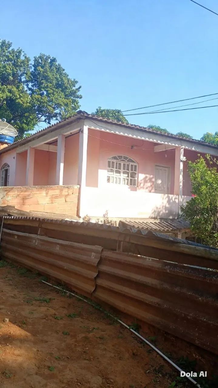 Vendo casa espaçosa 