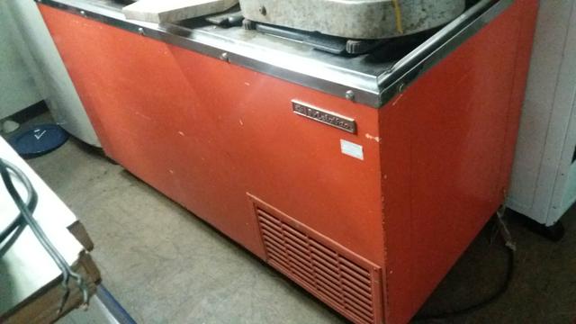 Freezer vintage Kibon-Parc 4x- Mercado das Pulgas