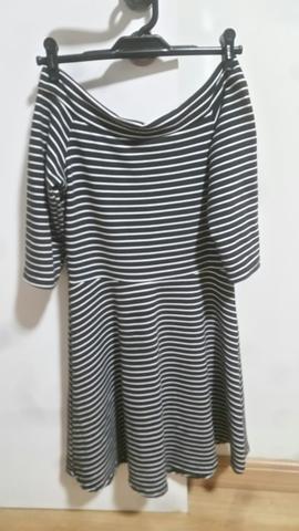 Vestido ombro a ombro