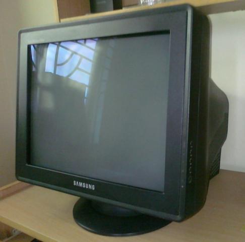 Monitor Samsung Tela Plana Crt 17pol - tubo