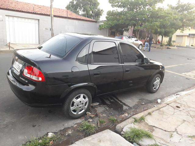 Vendo ou troco por carro de menor valor corsa classic 2015completo - Foto 6