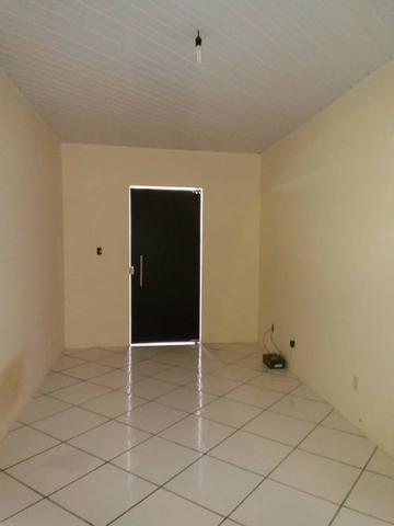 Aluga-se uma casa em Catu, 2 quartos - Próx. Colégio Fundação - Foto 2