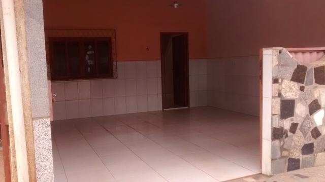 Casa 3 quartos, ótima referência, recém reformada - Foto 9