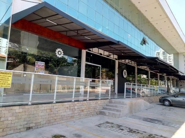 Loja no Peninsula mall