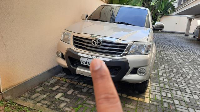 Hilux 2013 /14 zero top 48 km original - Foto 3