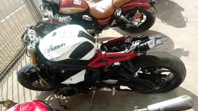 Sucata de moto para retirada de peças Daytona 675r 2014 - Foto 3