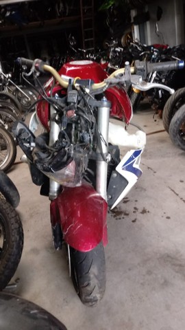 Sucata de moto para retirada de peças CB 1000r 2013/2015 - Foto 2