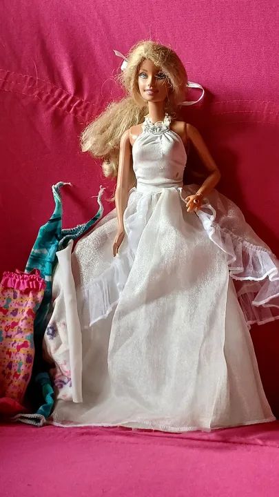 barbie com acessórios  - Foto 6