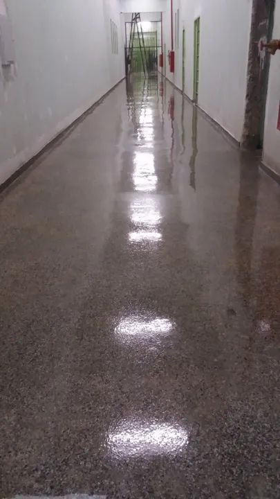 Faça limpeza de Pisos com a Azevedo Limpeza de Pisos  - Foto 2