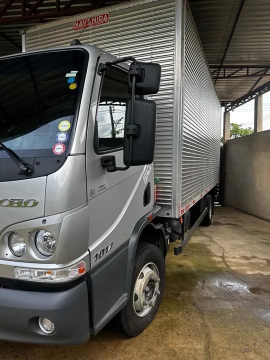 Acello 1017 2023 extra novo 6mil km 