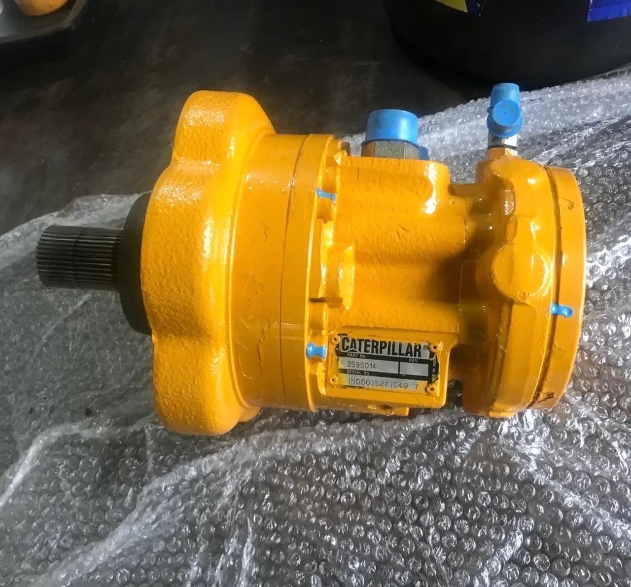 Motor de tração mini carregadeira caterpillar 226b (moderno) - Foto 2