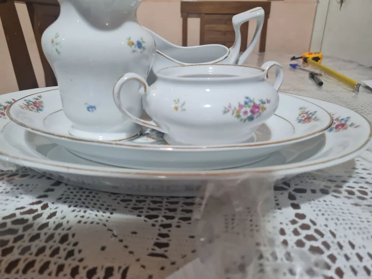 Kit de  Porcelana com 5 peças. 