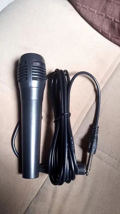 Microfone com Fio para Karaoke e Gravação