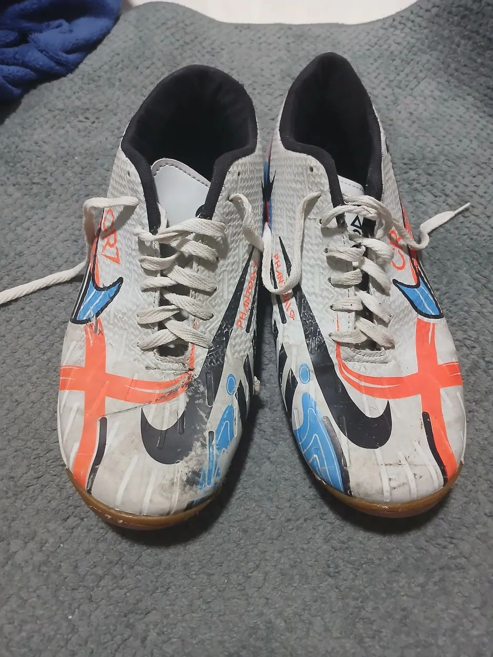 Chuteiras Nike CR7 tamanho 42
