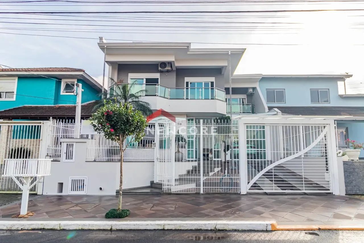 Casa de condomínio em Rua Walter Porto Filho - Morro Santana - Porto Alegre/RS