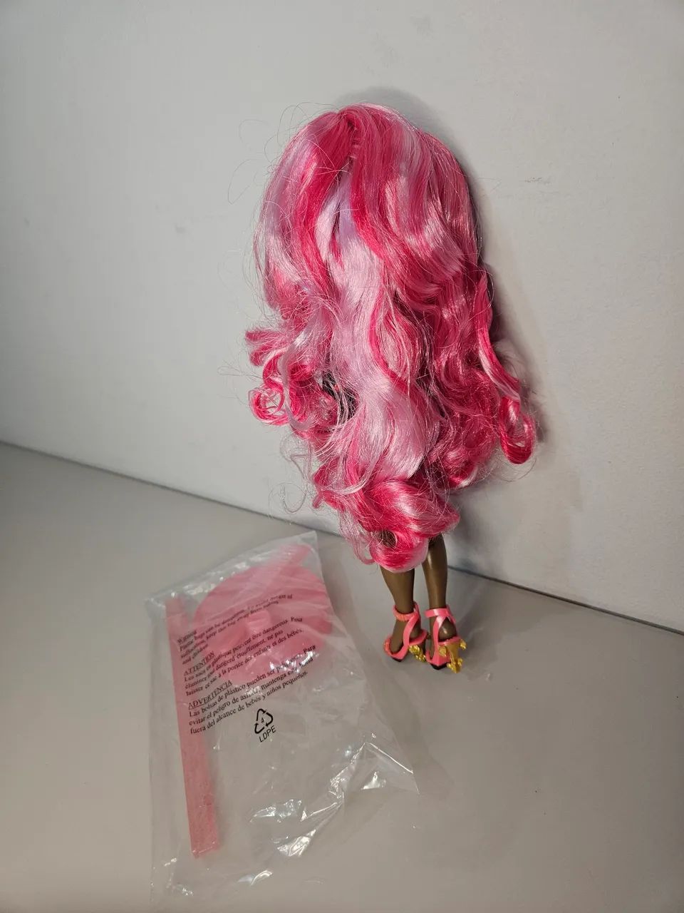 Boneca rainbow high daria roselyn (nova) - Foto 5