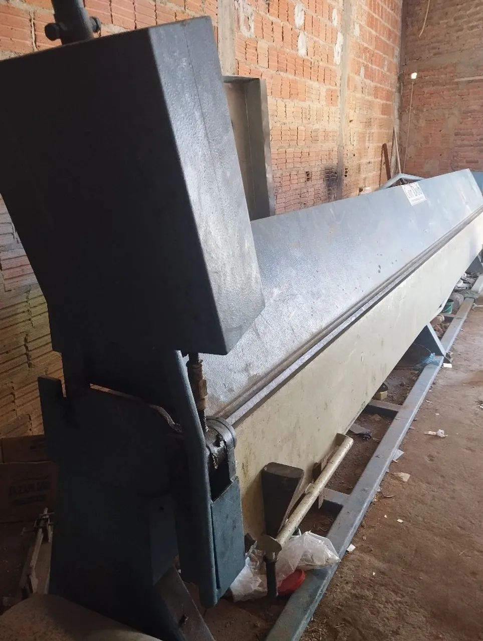 Dobradeira de Chapas Usada - Foto 2