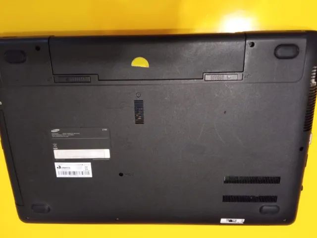Notebook Samsung NP270E5E 15,6" i3 4GB HD 1 Tera  - Foto 3