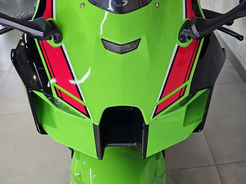 ランチョン NINJA ZX-10R KRT EDITION 2025 - é na Valence Kawasaki