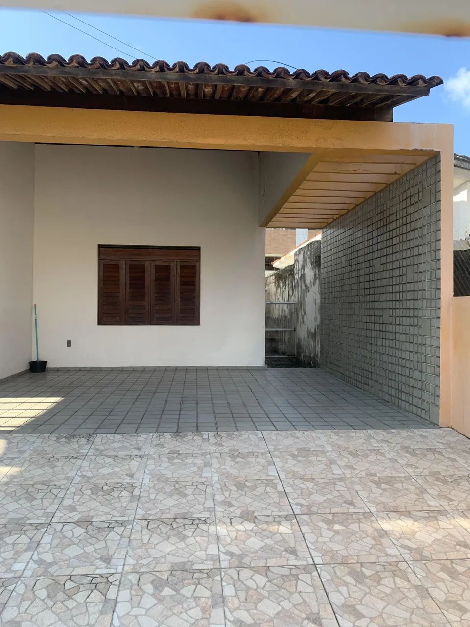Casa para venda possui 176 metros quadrados com 4 quartos em Bessa - João Pessoa - PB