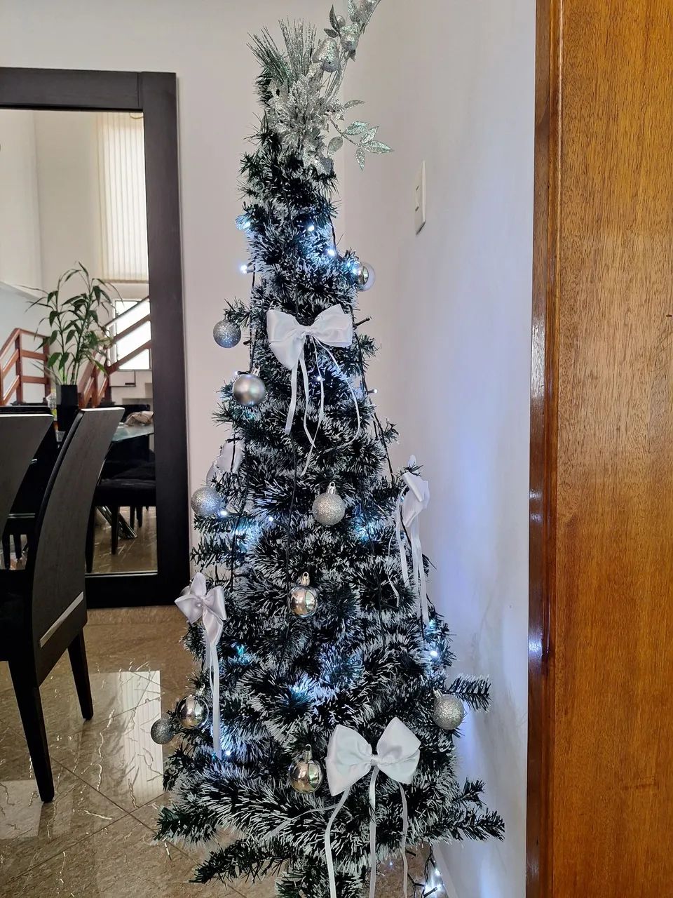 Árvore de natal decorada - Foto 3