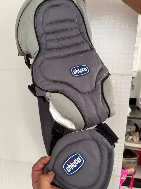 Canguru Chicco para Bebê - Cinza - Foto 2