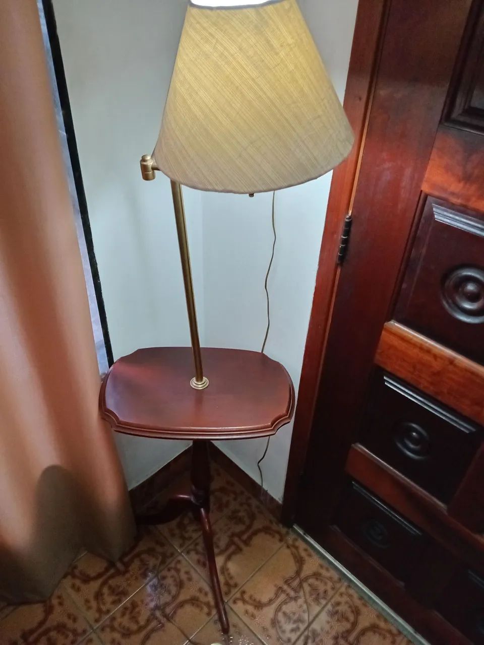 Abajur de chão vintage anos 60 lê descrição  - Foto 4