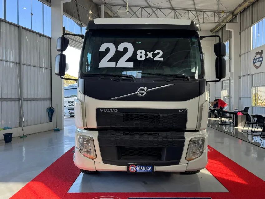 VOLVO VM 330 8X2 2022 - Foto 2