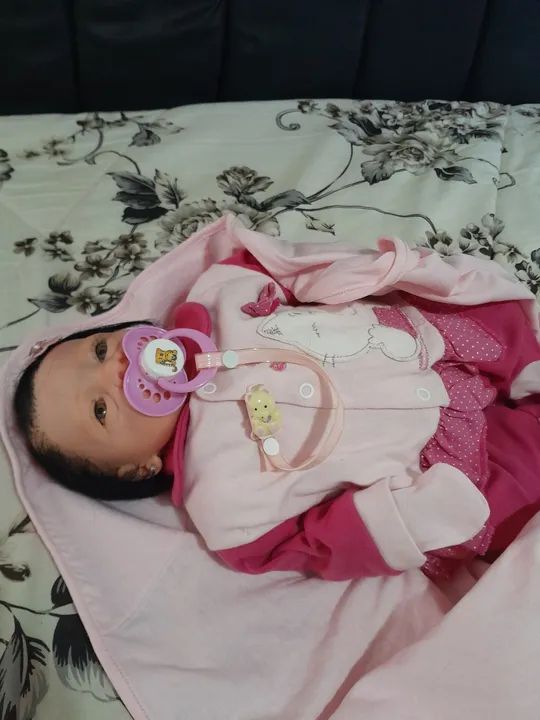 Bebe reborn recém nascida usada