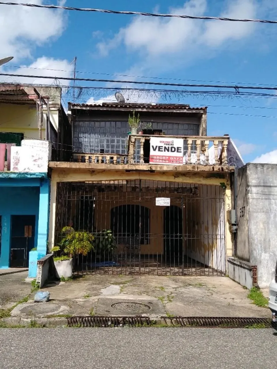 Vendo casa de 4/4 na Sacramenta.