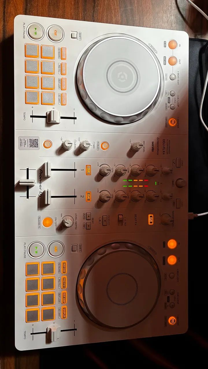 Pioneer DDJ FLX-4 | Edição Especial Branca