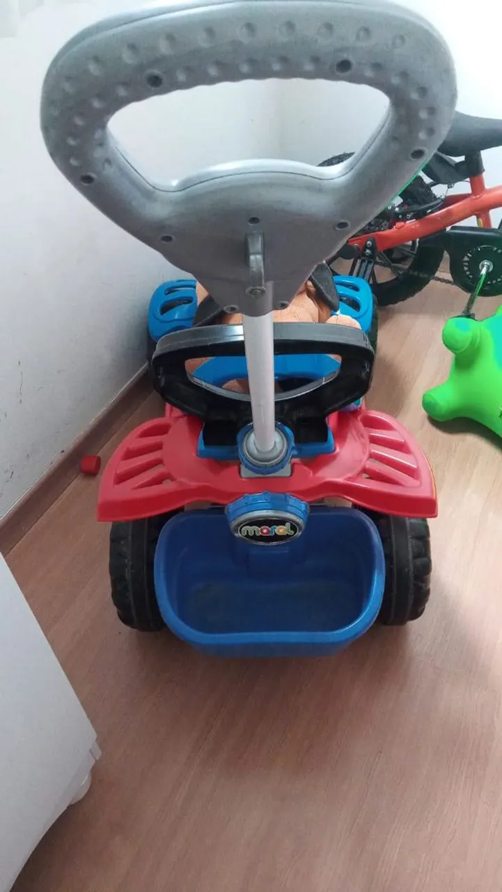 Triciclo Infantil com Empurrador