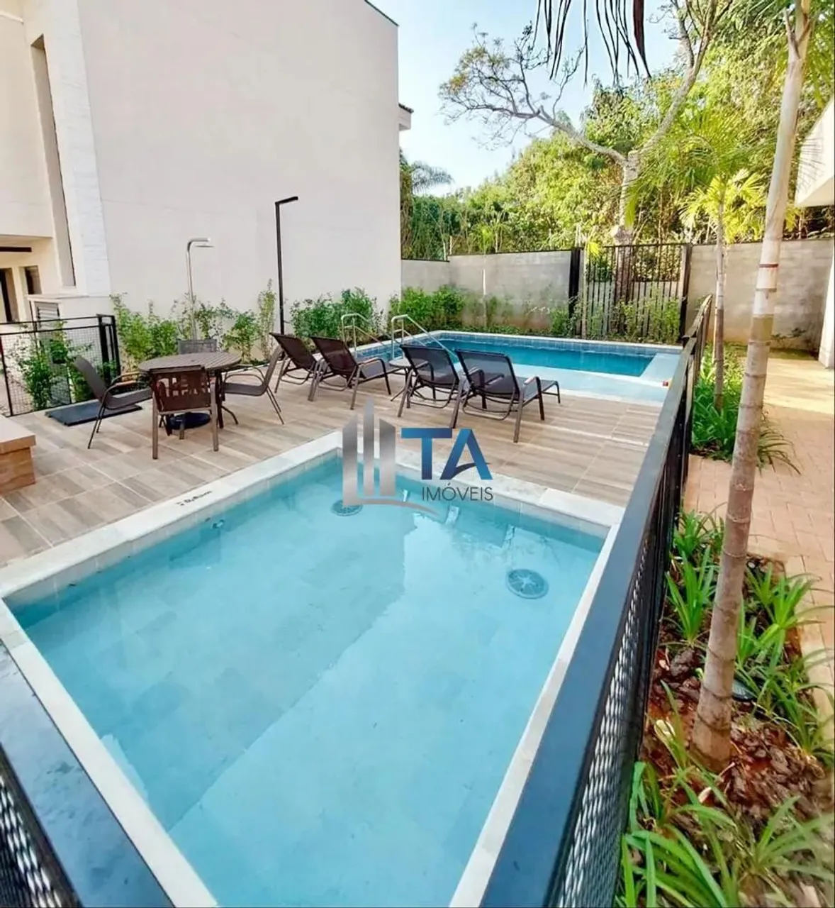 Casa pronta para morar em Condomínio à venda ou locação - 85m² com 2 suítes 2 vagas no Par
