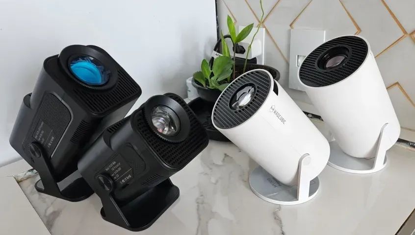 Projetor 2 Lançamentos ( WhatsApp 79.9 8854_3738 )+ Caixa de Som Potente ( GRÁTIS )