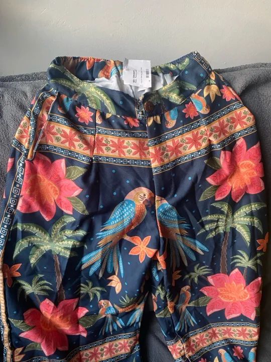 Calça de Seda Floral com Pássaros - Foto 5