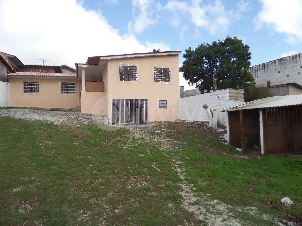 IMOBILIÁRIA JUVEVÊ ALUGA CASA COLOMBO MONZA 3 DORMIT AMPLO QUINTAL PRX SENAI CORPO DE BOMB