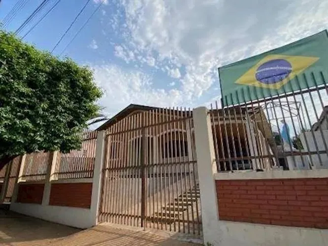 Casa no Centro em Sagres/SP