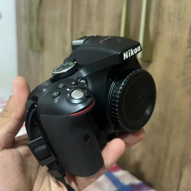 Câmera Nikon D5300 (somente corpo)64318752315010121